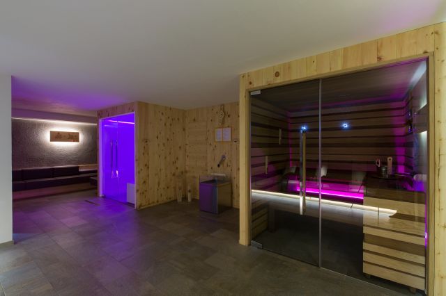 Entdecken Sie unseren Wellnessbereich in St. Vigil in Enneberg Bild: Wellness