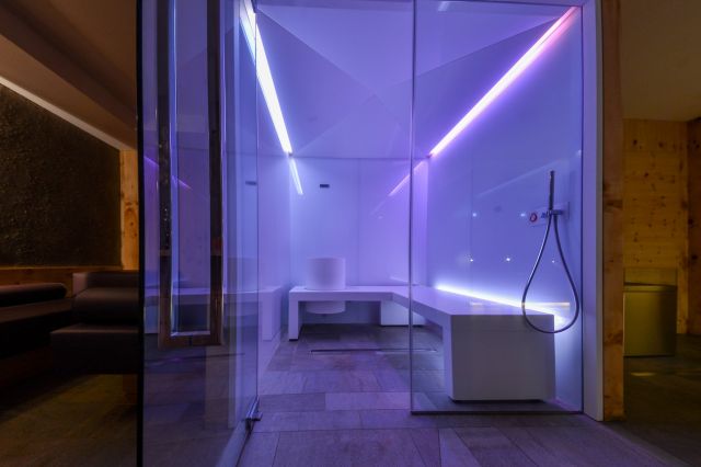 Entdecken Sie unseren Wellnessbereich in St. Vigil in Enneberg Bild: Wellness