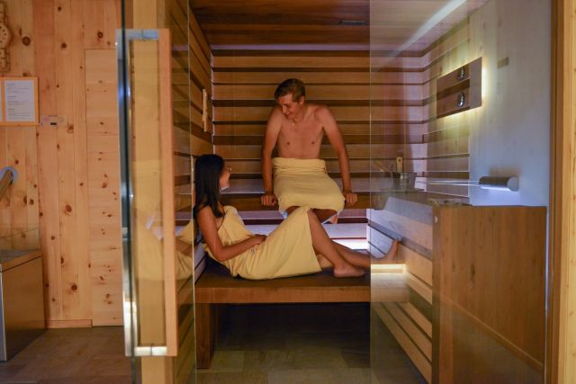 Entdecken Sie unseren Wellnessbereich in St. Vigil in Enneberg Bild: Wellness
